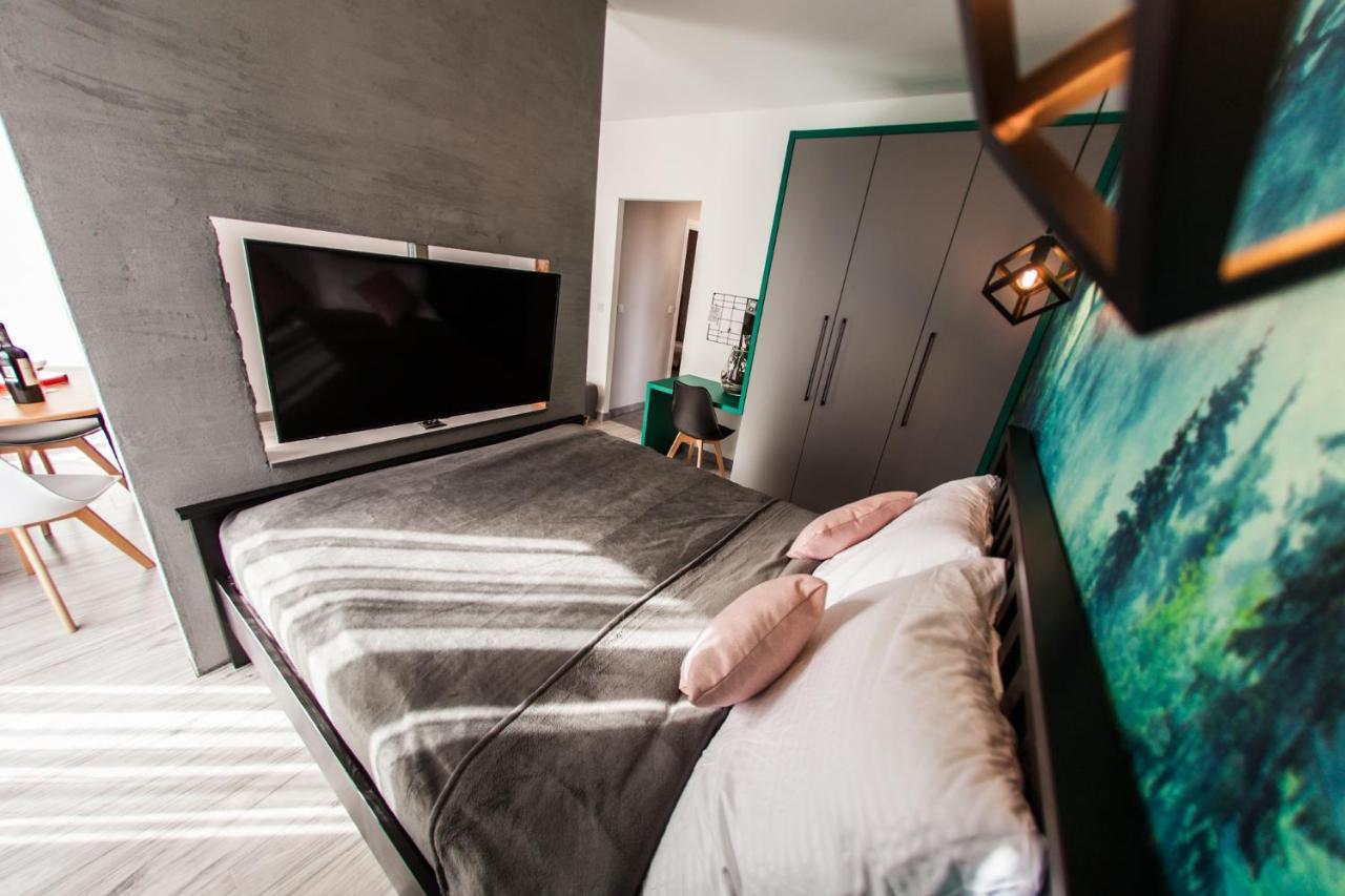 Sloneczna Apartamenty คาโตวีตเซ ภายนอก รูปภาพ