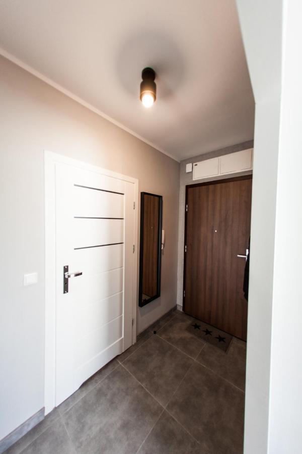Sloneczna Apartamenty คาโตวีตเซ ภายนอก รูปภาพ